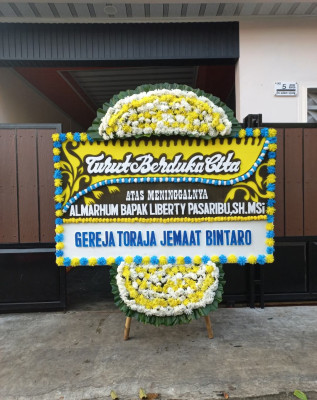 Papan Bunga Duka di Kutasirna